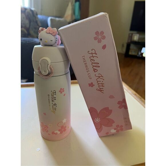 BACK IN STOCK!Sanrio Hello Kitty Sakura Insulated Drinking Thermos - Picture 1 of 9